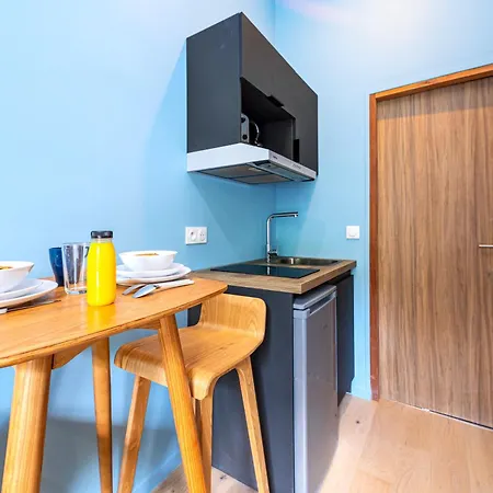 Air-conditioned & Fully Equipped In 17 * París