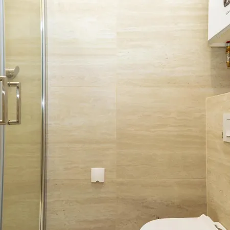 Apartment Air-conditioned & Fully Equipped In 17 *