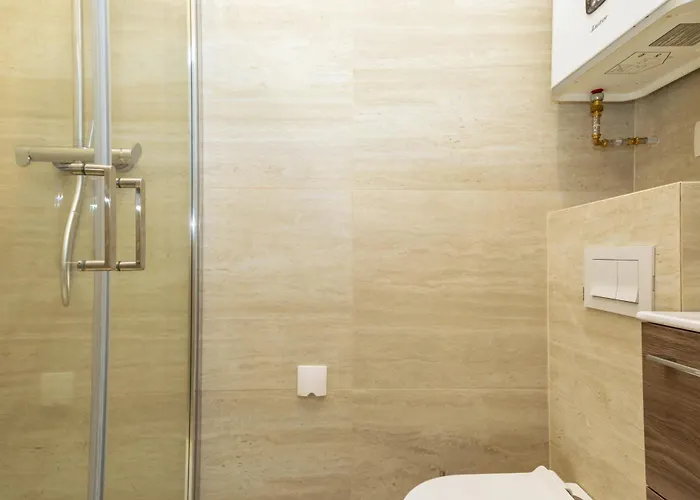 Appartement Air-conditioned & Fully Equipped In 17 *